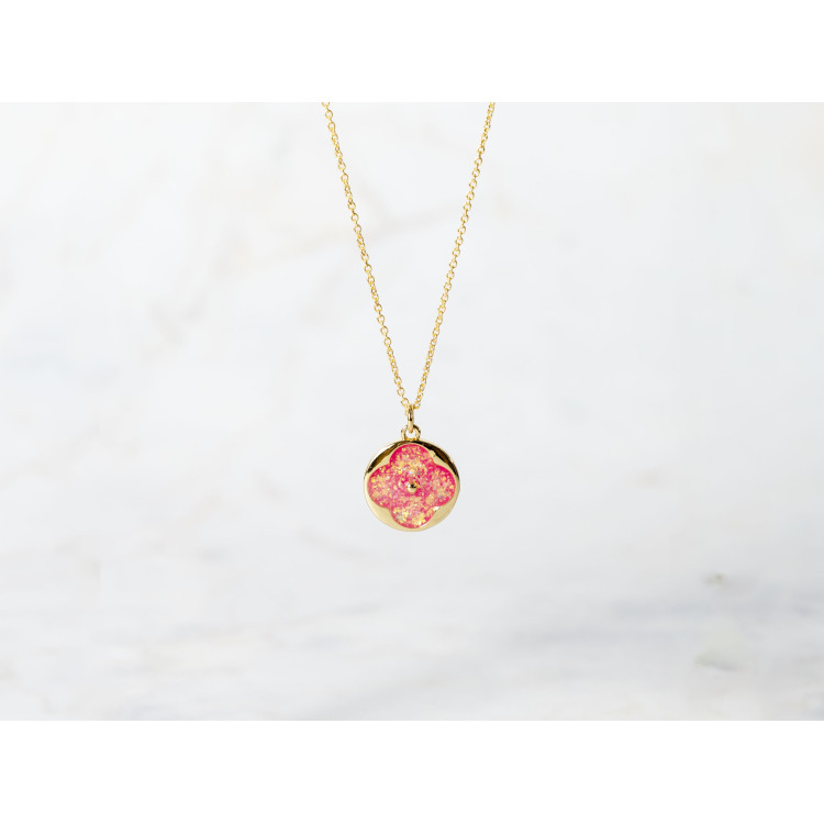 The Clover Collection Pendant 15mm Pinky Red Including Adjustable Necklace up to 45cm