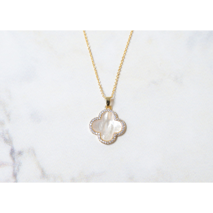 The Clover Collection Pendant 15mm Nude Pearl Including Adjustable Necklace up to 45cm