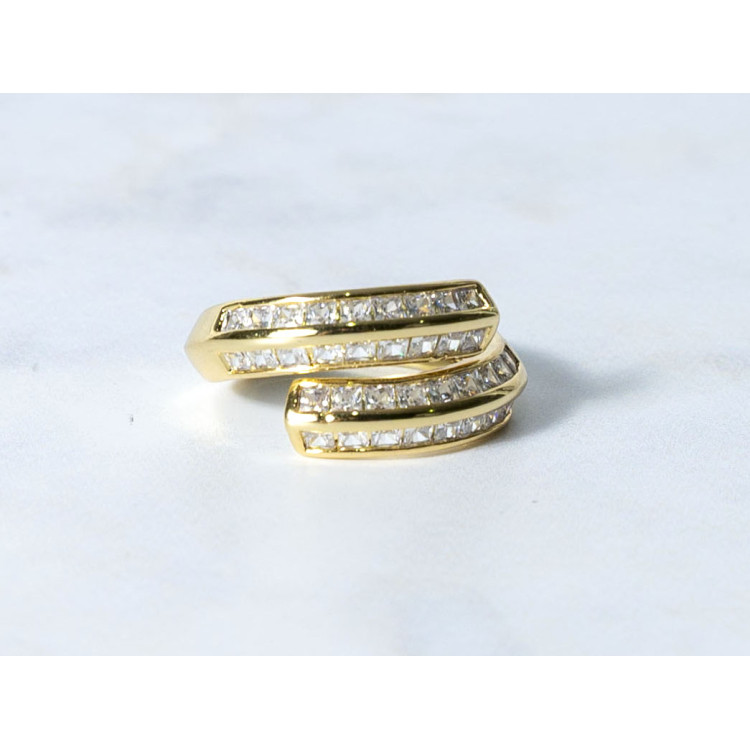 The Infinity Ring Collection Elegance and Chic Freesize Non Tarnish Gold Colour