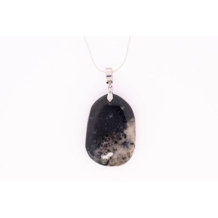 Sardonyx Black gemstone pendant on a silver coloured necklace