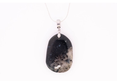 Sardonyx Black gemstone pendant on a silver coloured necklace