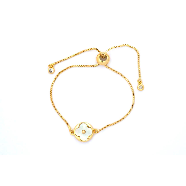 The Clover Collection Bracelet 10mm Nude Pearl Freesize With Adjustable Bracelet