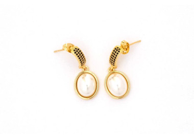 The Urban Earrings Collection Bold and Noble Non Tarnish Gold Colour