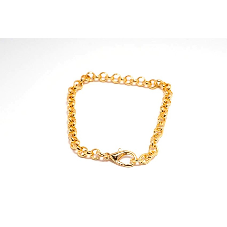 Chic Collection Bracelet Non Tarnish Gold Colour