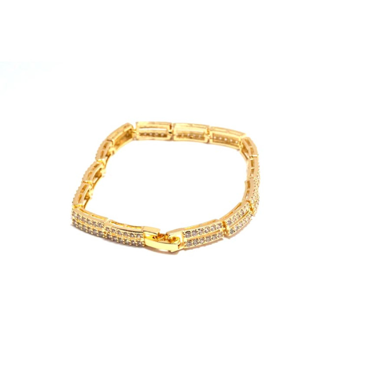 Chic Collection Bracelet Non Tarnish Gold Colour Chic Collection Bracelet Non Tarnish Gold Colour