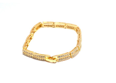 Chic Collection Bracelet Non Tarnish Gold Colour