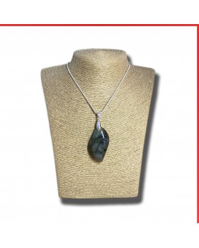 Labradorite gemstone pendant on a silver goloured necklace